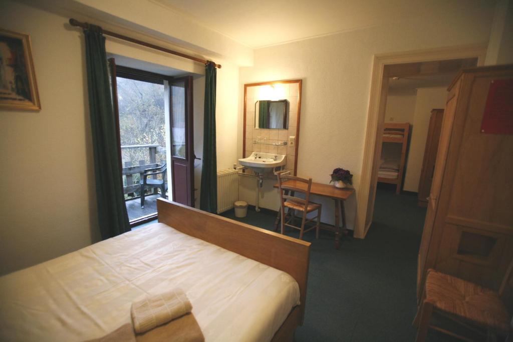Hotel Gai-Sejour La-Roche-en-Ardenne Quarto foto